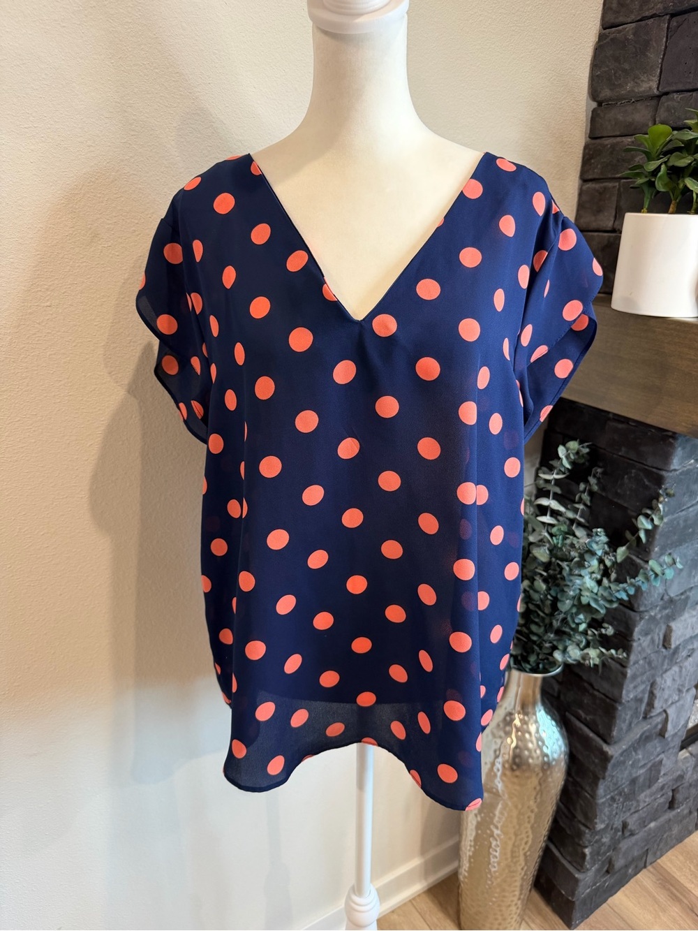 Lily White V-Neck Navy Top with Pink Coral Polka Dots. Size XL